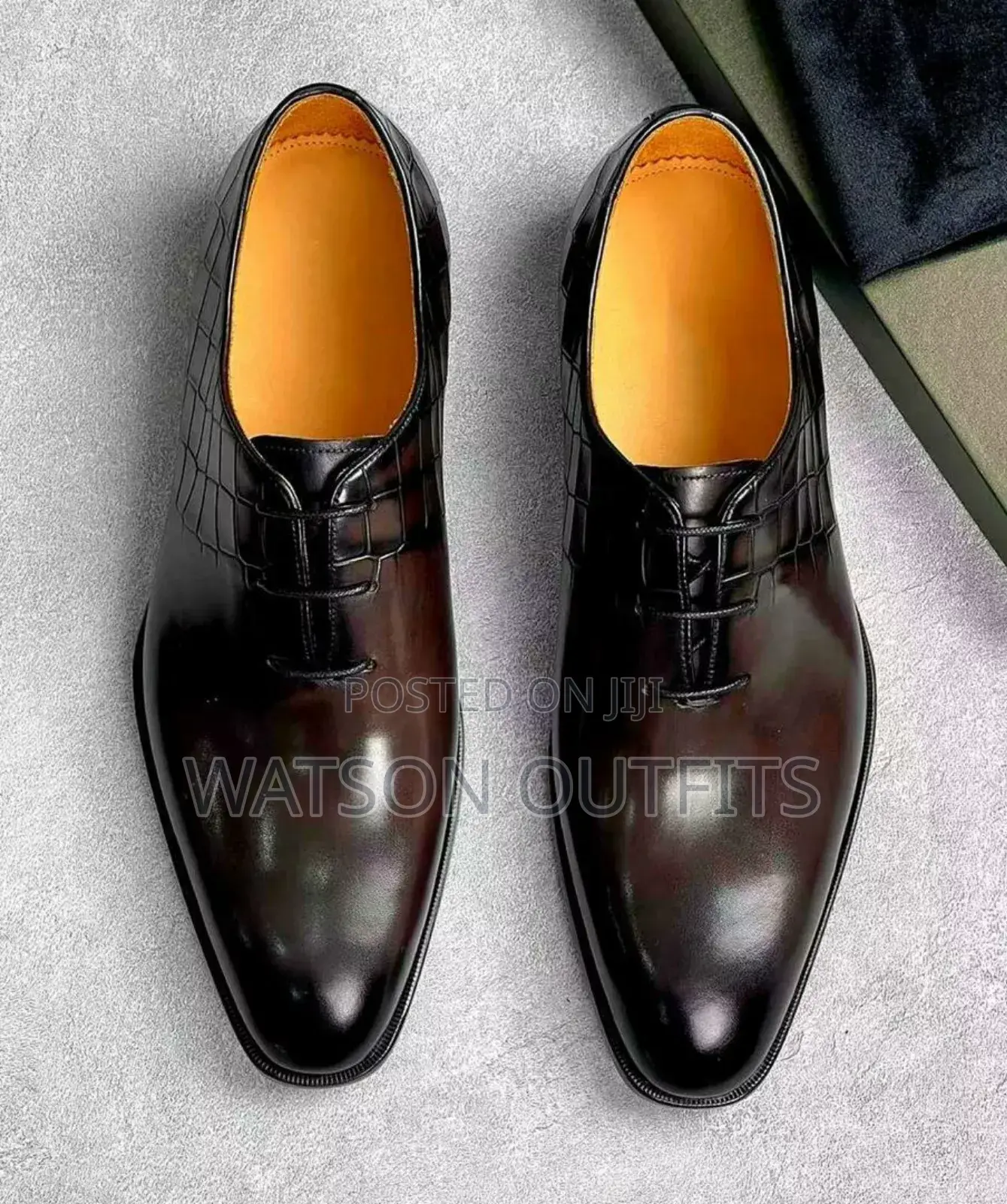 Moka Mpya Za Clarks