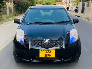 Toyota Vitz 2005 Black