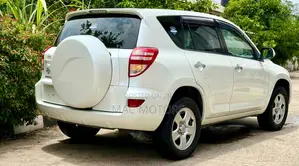 Toyota RAV4 2009 White