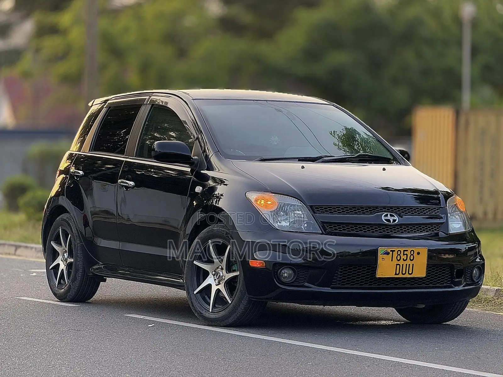 Toyota IST 2004 Black
