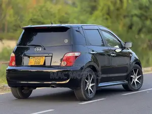 Toyota IST 2004 Black