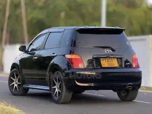 Toyota IST 2004 Black