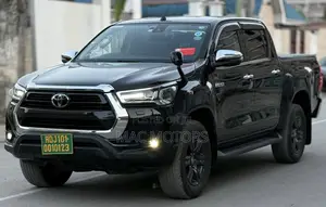 Toyota Hilux 2021 Black