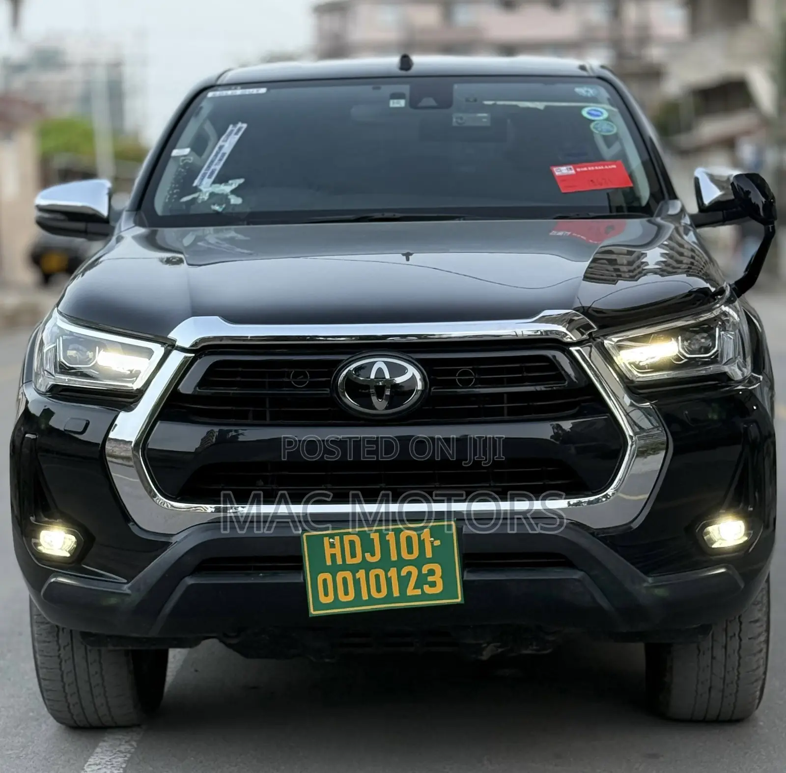 Toyota Hilux 2021 Black