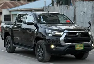 Toyota Hilux 2021 Black