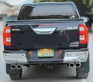 Toyota Hilux 2021 Black