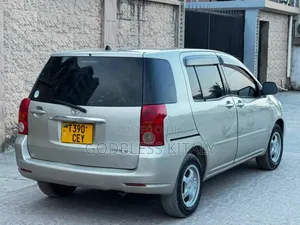 Toyota Raum 1.5 AWD 2004 Silver