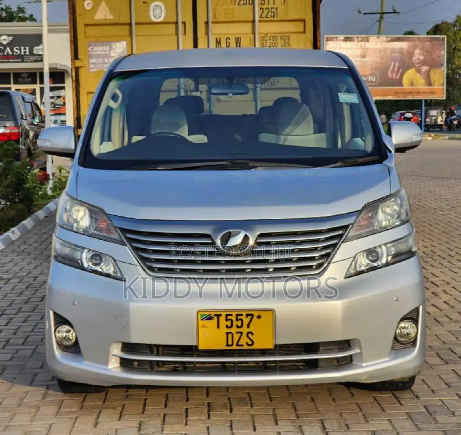 Toyota Vellfire 2010 Silver