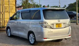 Toyota Vellfire 2010 Silver