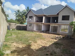 10bdrm Apartment in Kilimahewa Juu, Kinondoni for sale