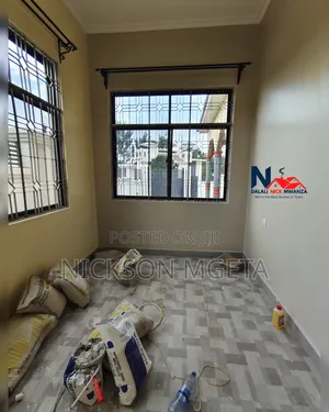 3bdrm House in Dalali_Nick_Mwanza, Buswelu for rent