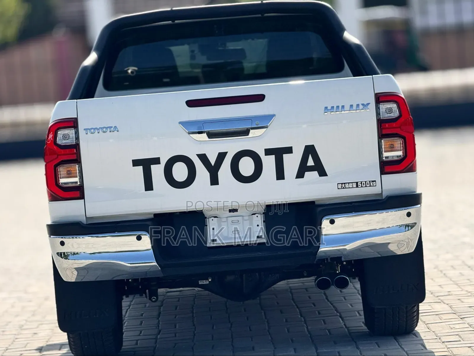 Toyota Hilux 2023 White
