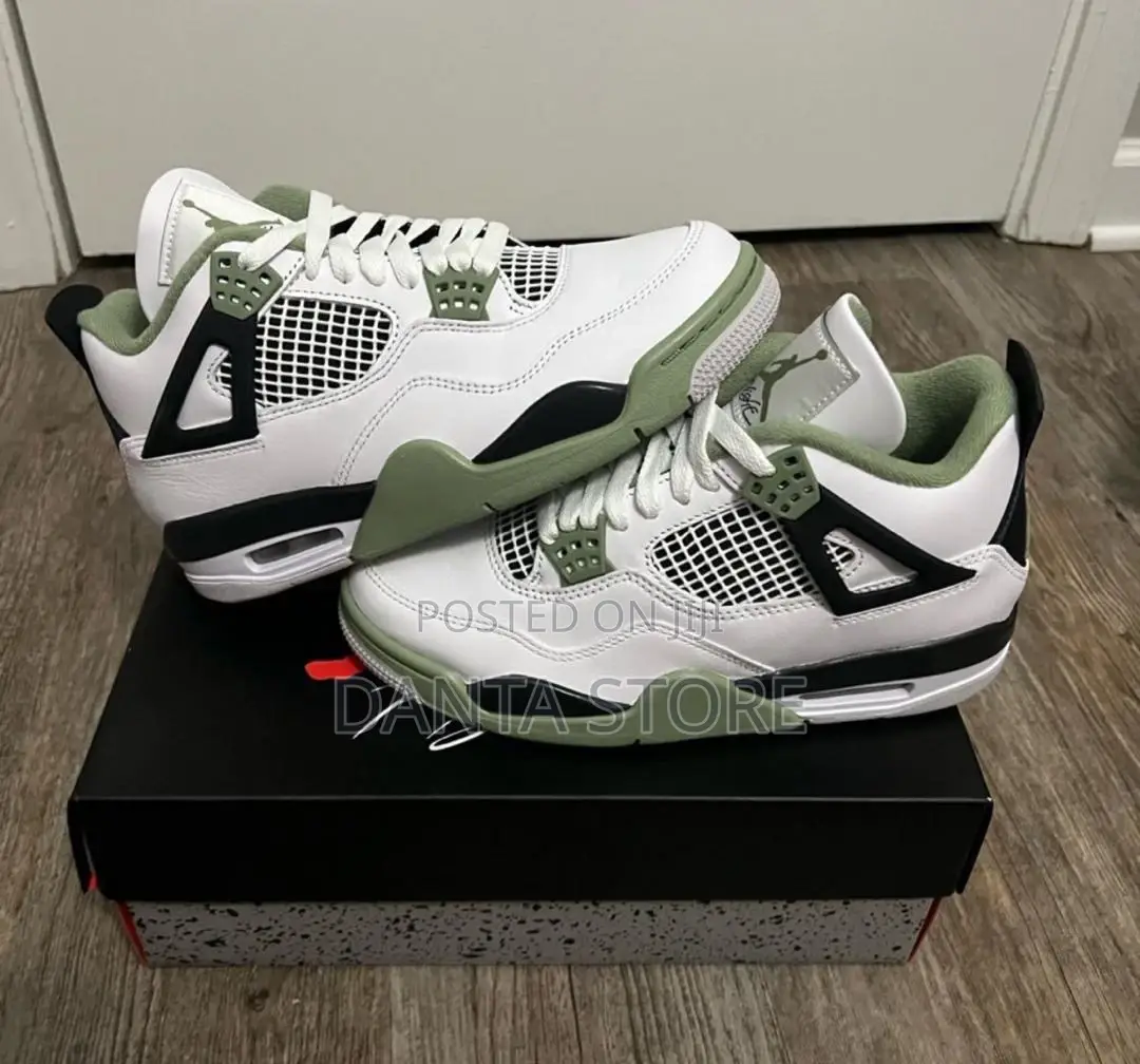Jordan 4 Retro Seafoam