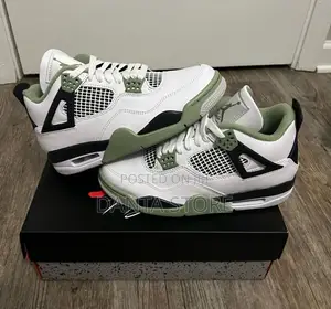 Jordan 4 Retro Seafoam
