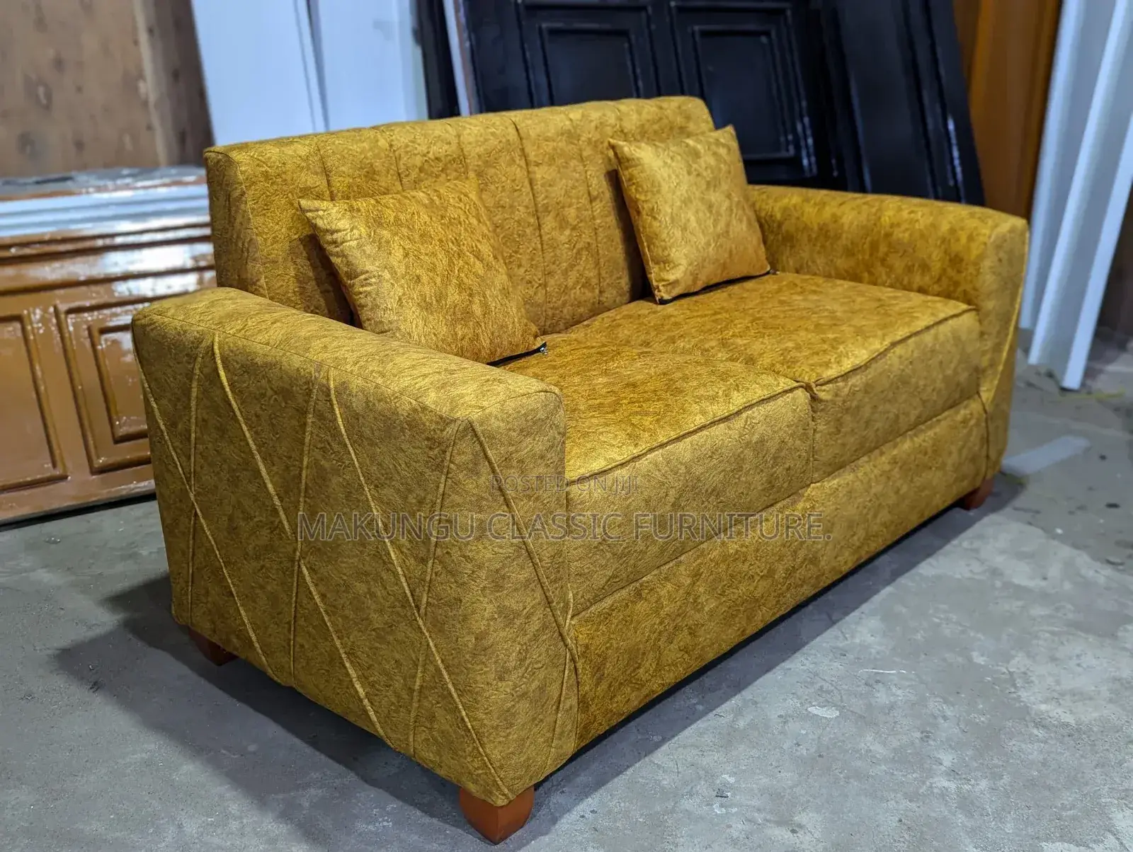 Sofa Ya Watu Wawili Yenye Fibres