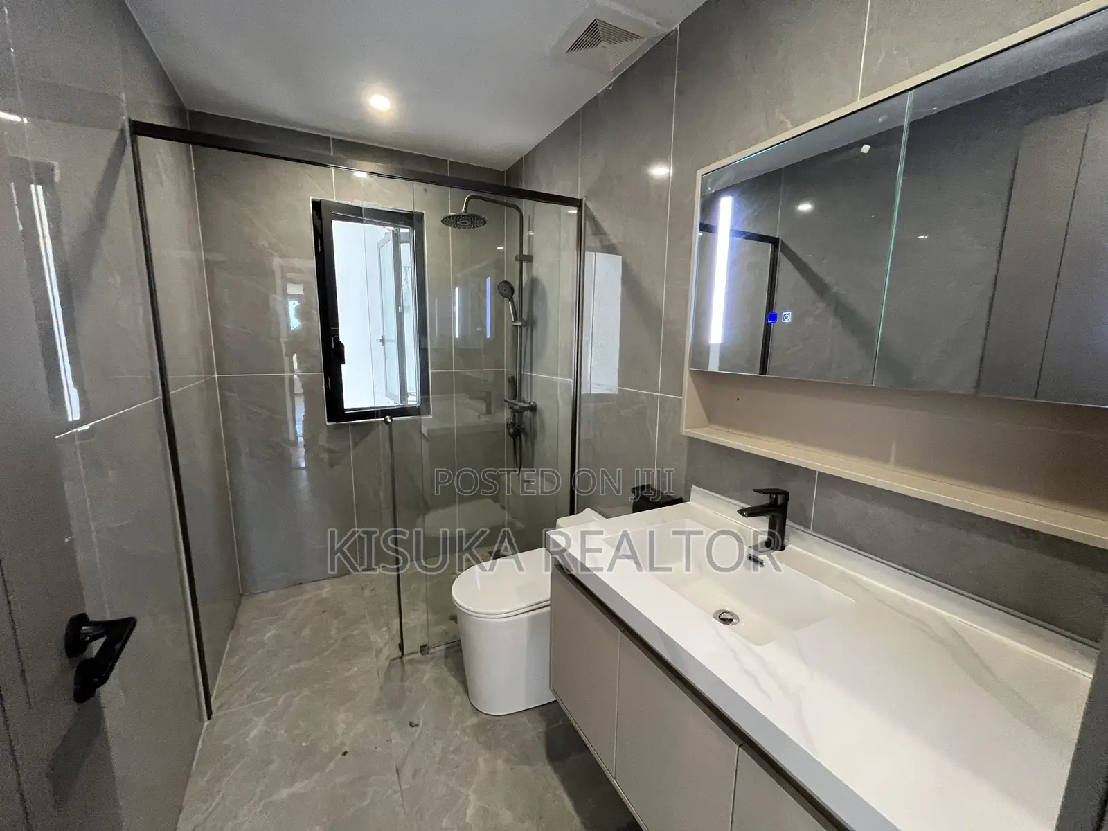 3bdrm Apartment in Masaki, Kinondoni for sale