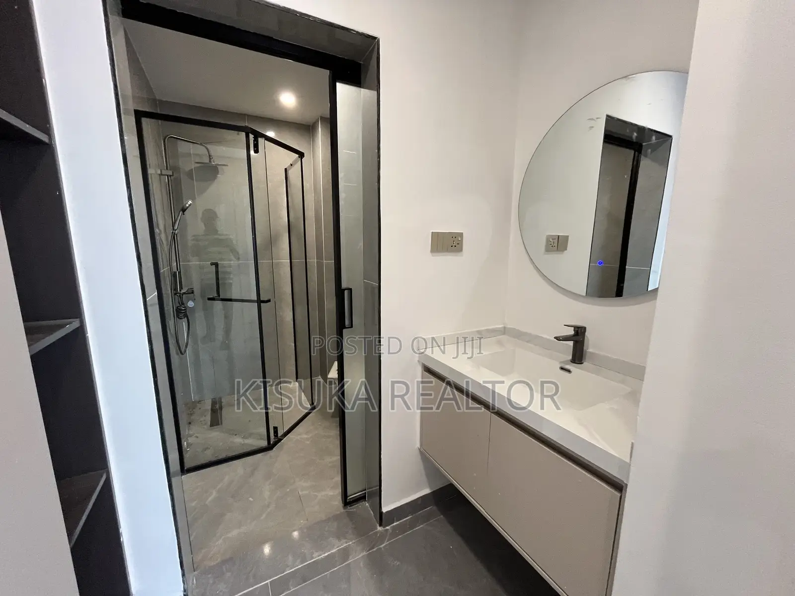 3bdrm Apartment in Masaki, Kinondoni for sale