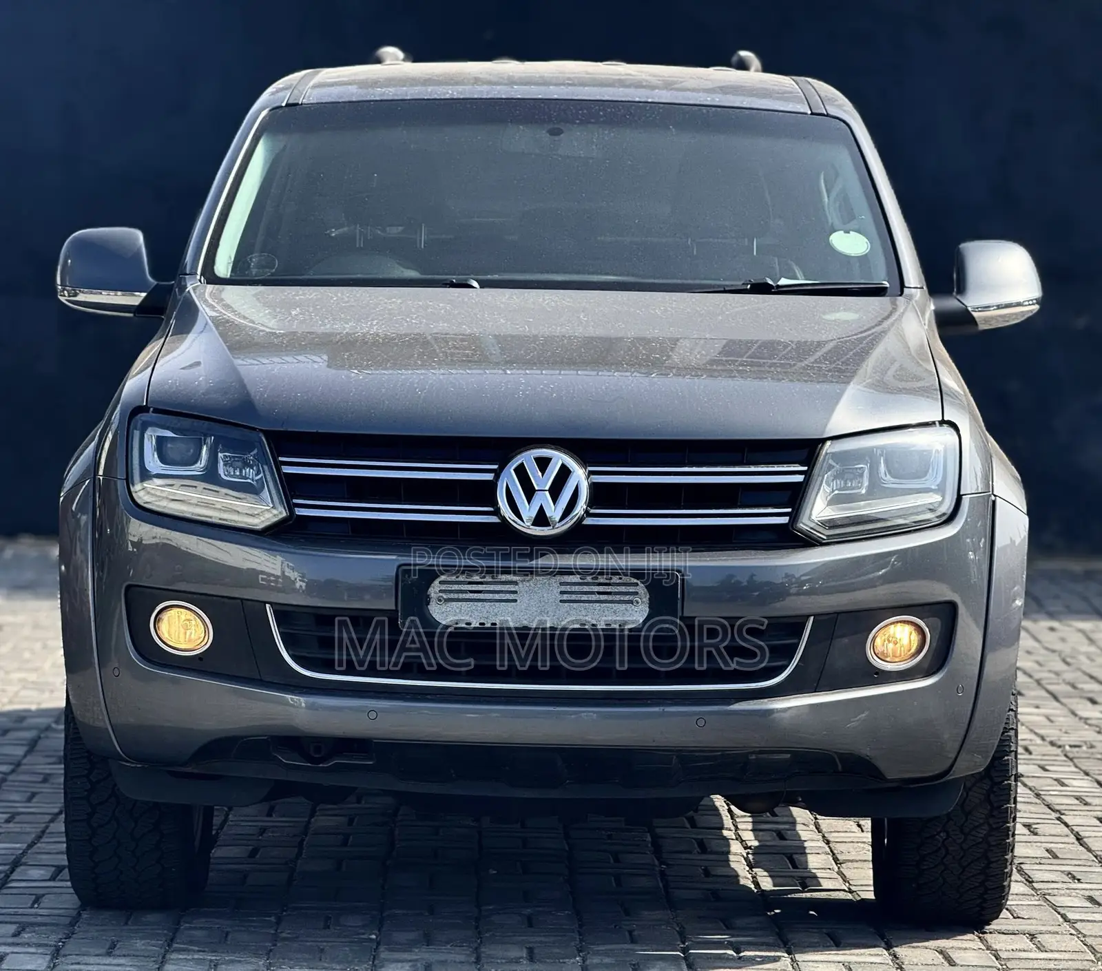 Volkswagen Amarok 2016 Gray