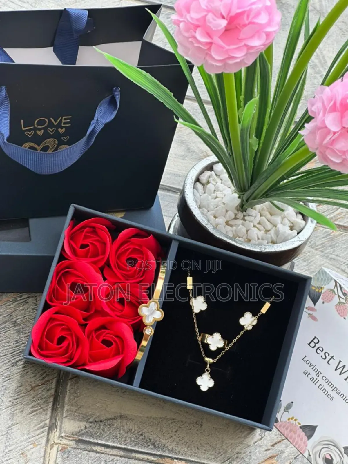 Hey Valentine* 
 Full Set