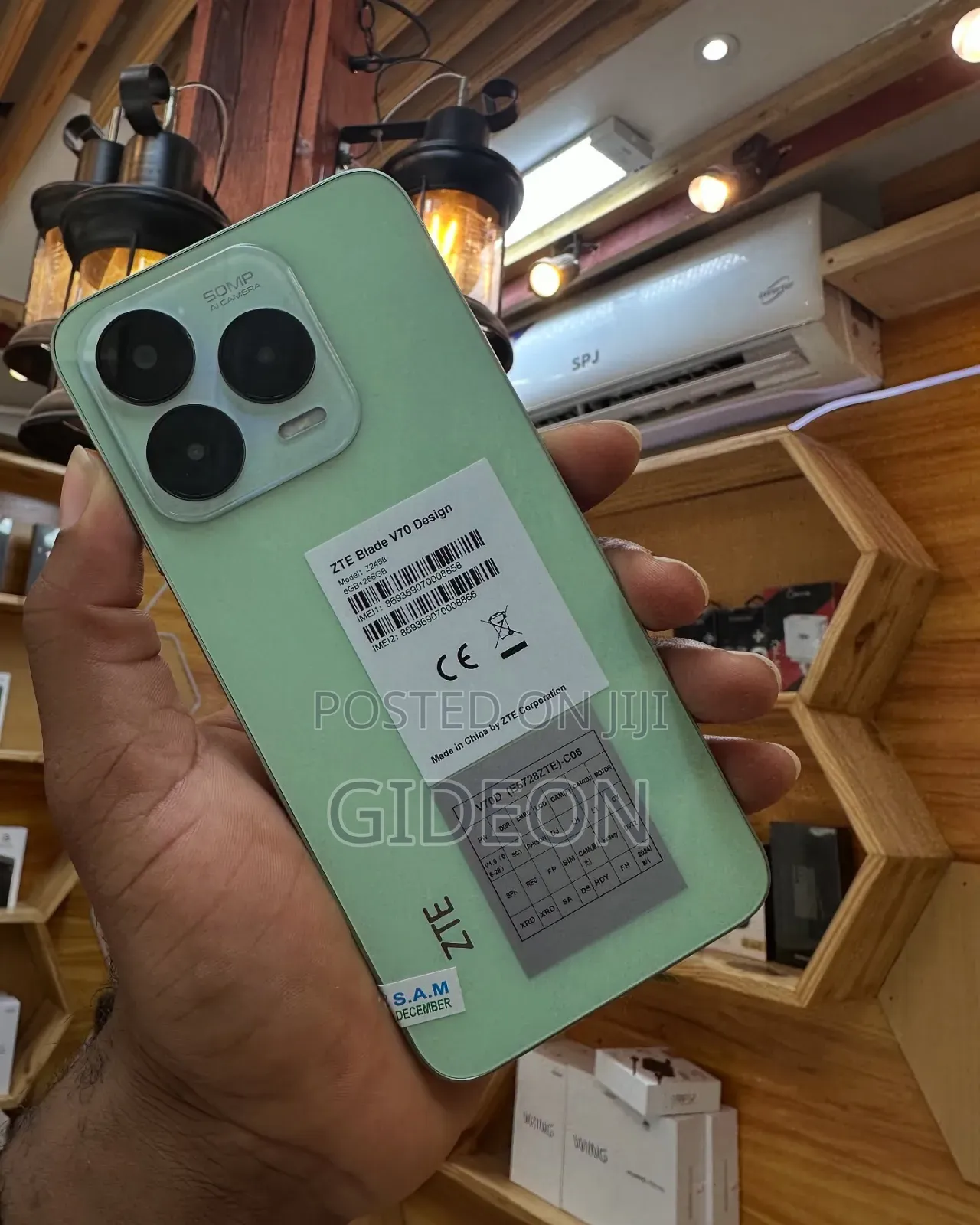 ZTE V70 256 GB Green