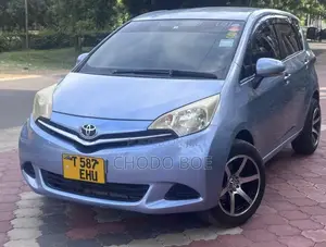 Toyota Ractis 2012 Blue