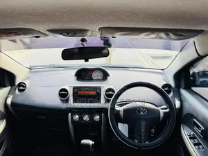 Toyota IST 2005 Blue