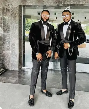 Suti Mpya Za Kufunga Koti