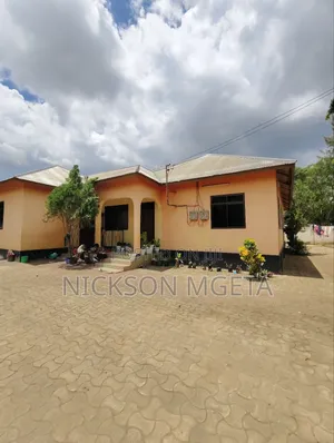 2bdrm Apartment in Dalali_Nick_Mwanza, Buswelu for sale