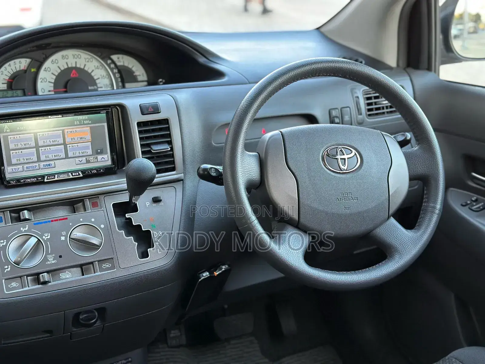 Toyota Raum 2006 Silver