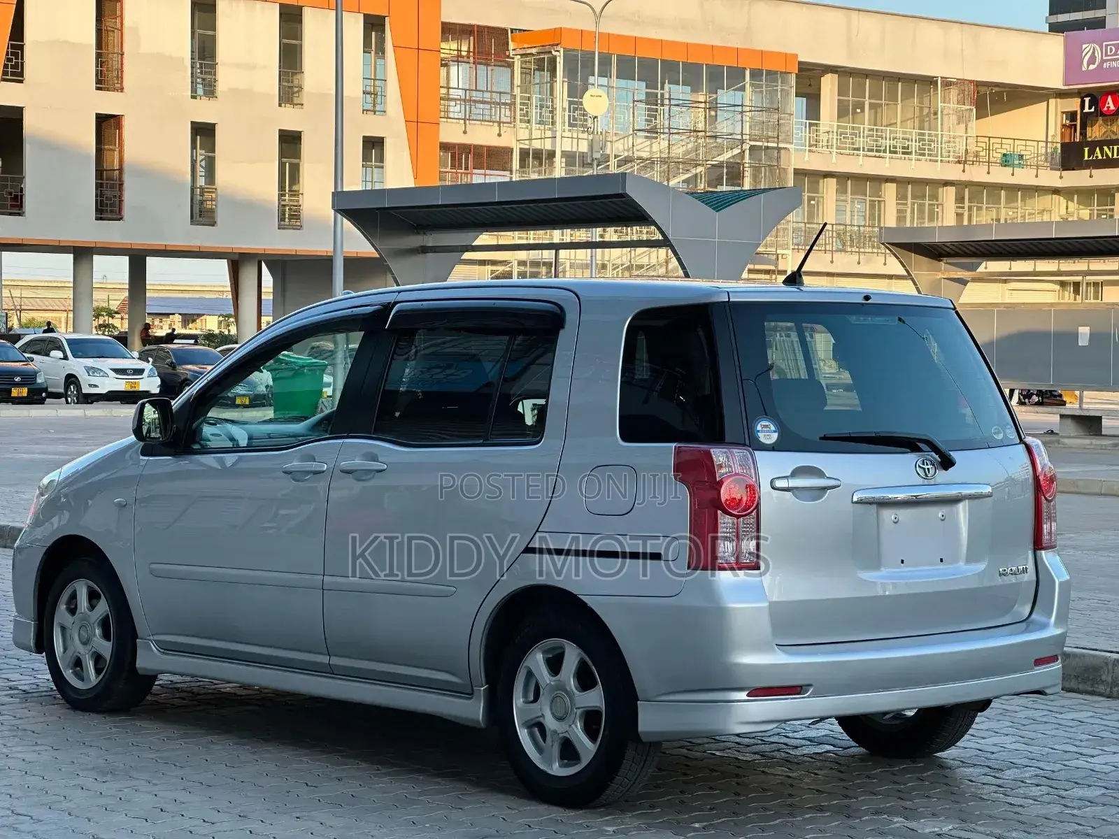 Toyota Raum 2006 Silver