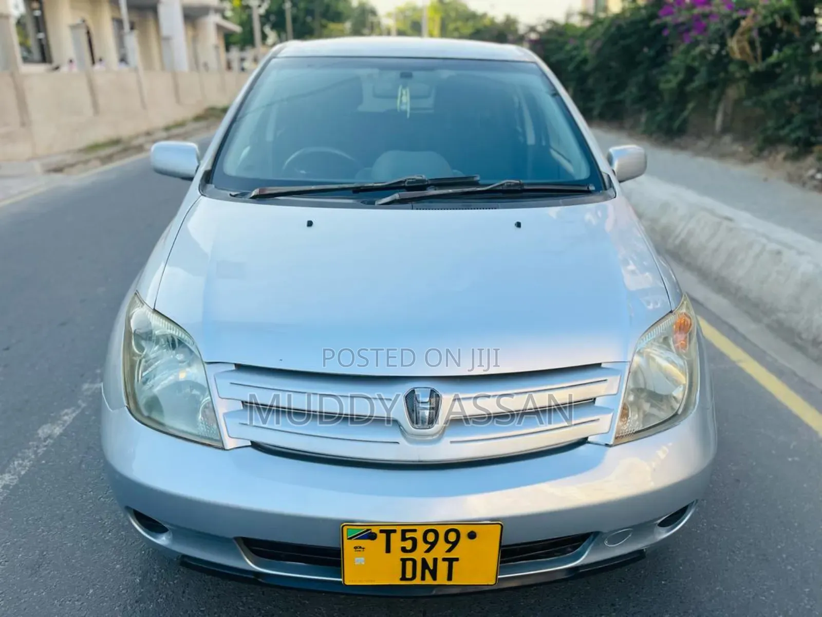 Toyota IST 2004 Silver