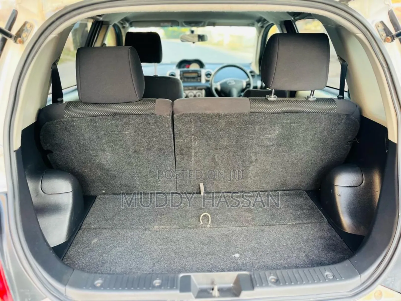 Toyota IST 2004 Silver