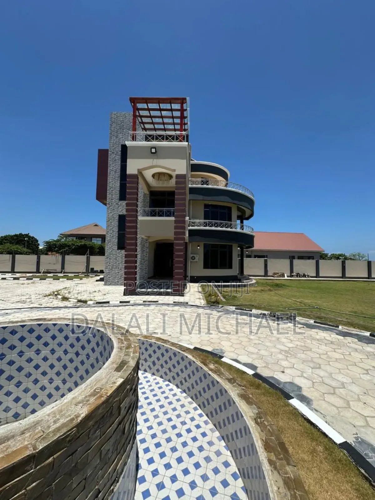 4bdrm Mansion in Ununio Beach, Kunduchi for rent