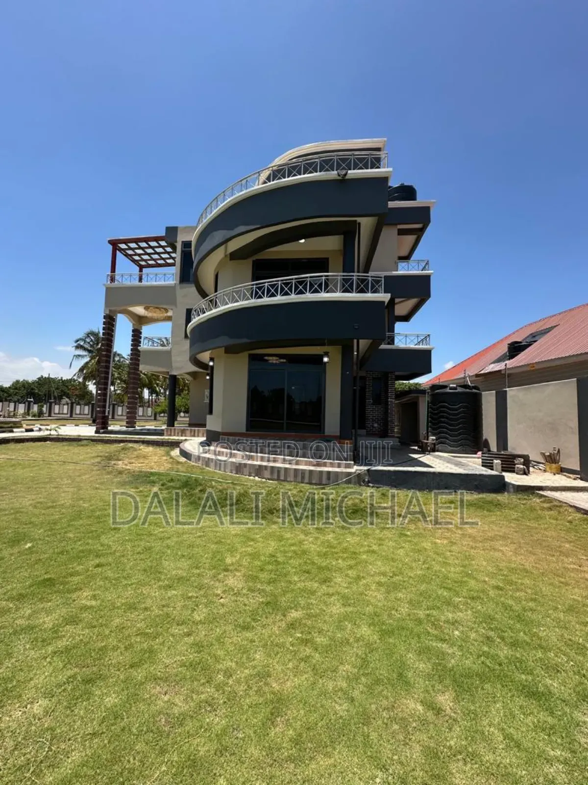 4bdrm Mansion in Ununio Beach, Kunduchi for rent
