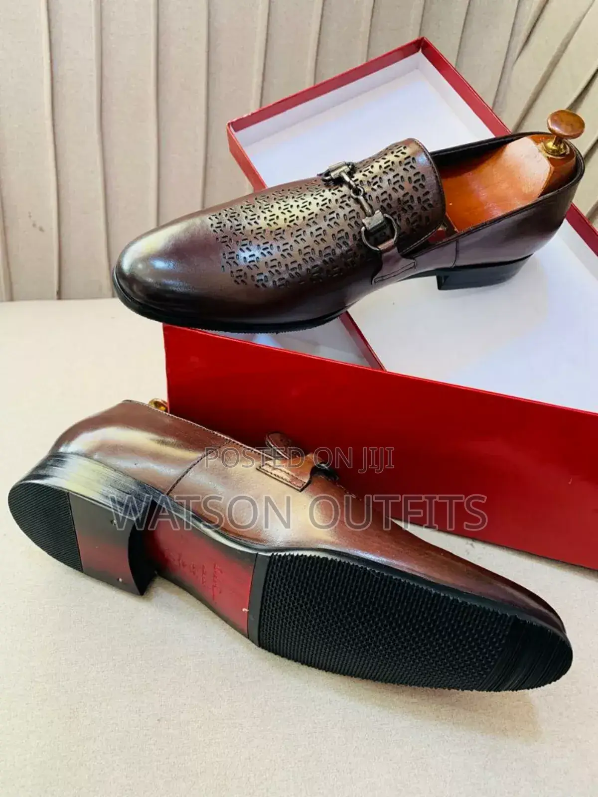 Viatu Vya Ngozi Vya Ferragamo Salvatore