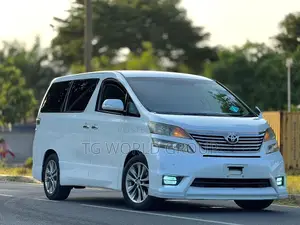 Toyota Vellfire 2010 White