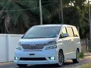 Toyota Vellfire 2010 White