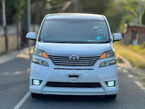 Toyota Vellfire 2010 White