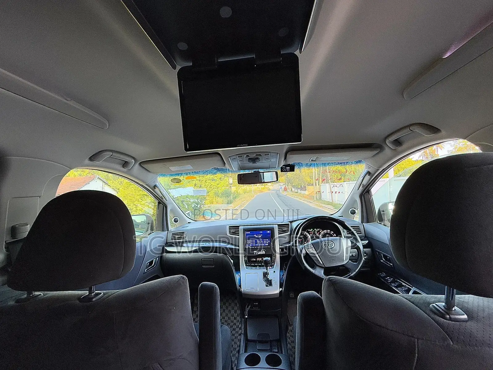 Toyota Vellfire 2010 White