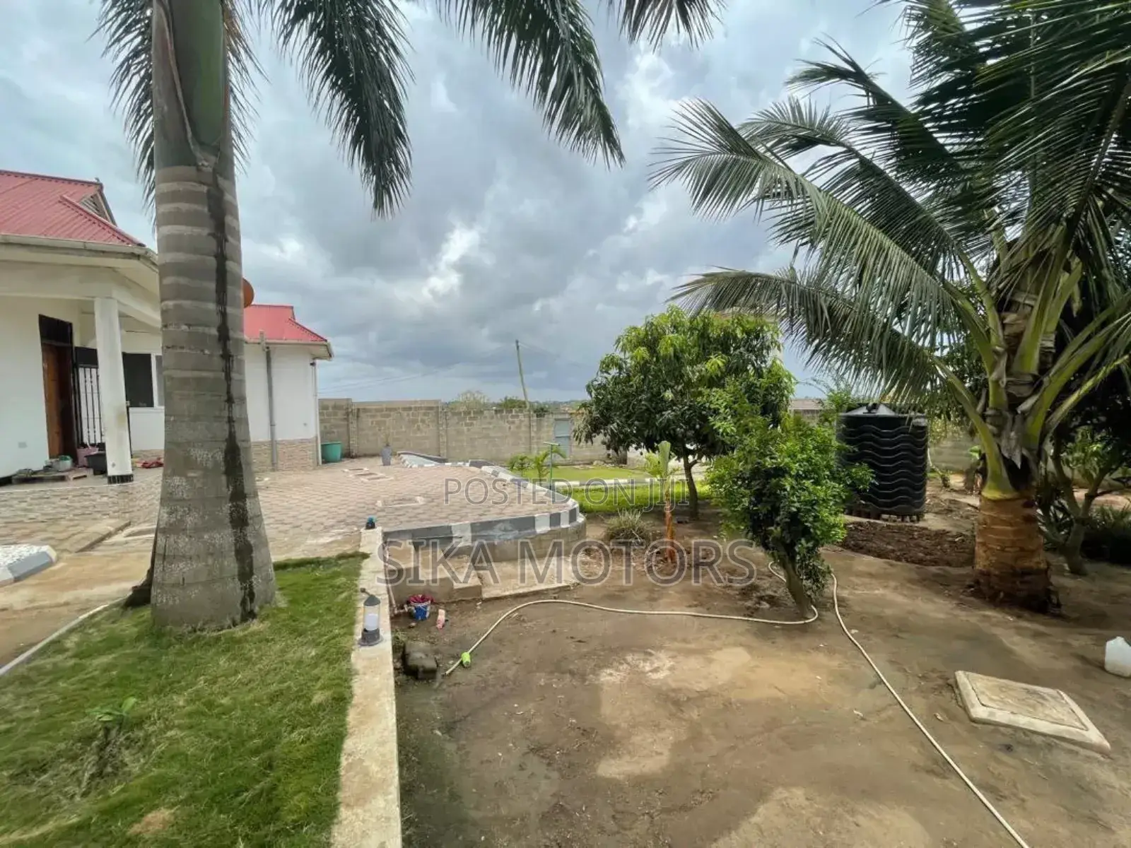 3bdrm House in Goba for sale