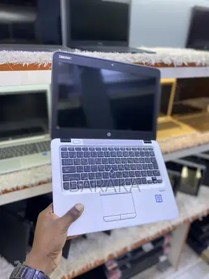 Laptop HP EliteBook 820 G3 8GB Intel Core I5 HDD 500GB