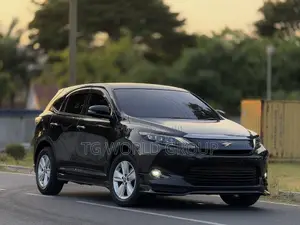 Toyota Harrier 2.0 2014 Black