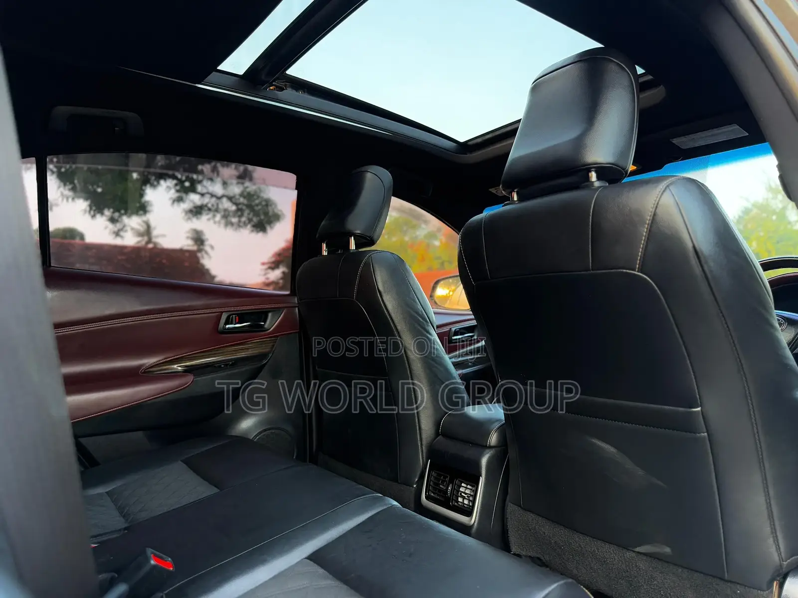 Toyota Harrier 2.0 2014 Black