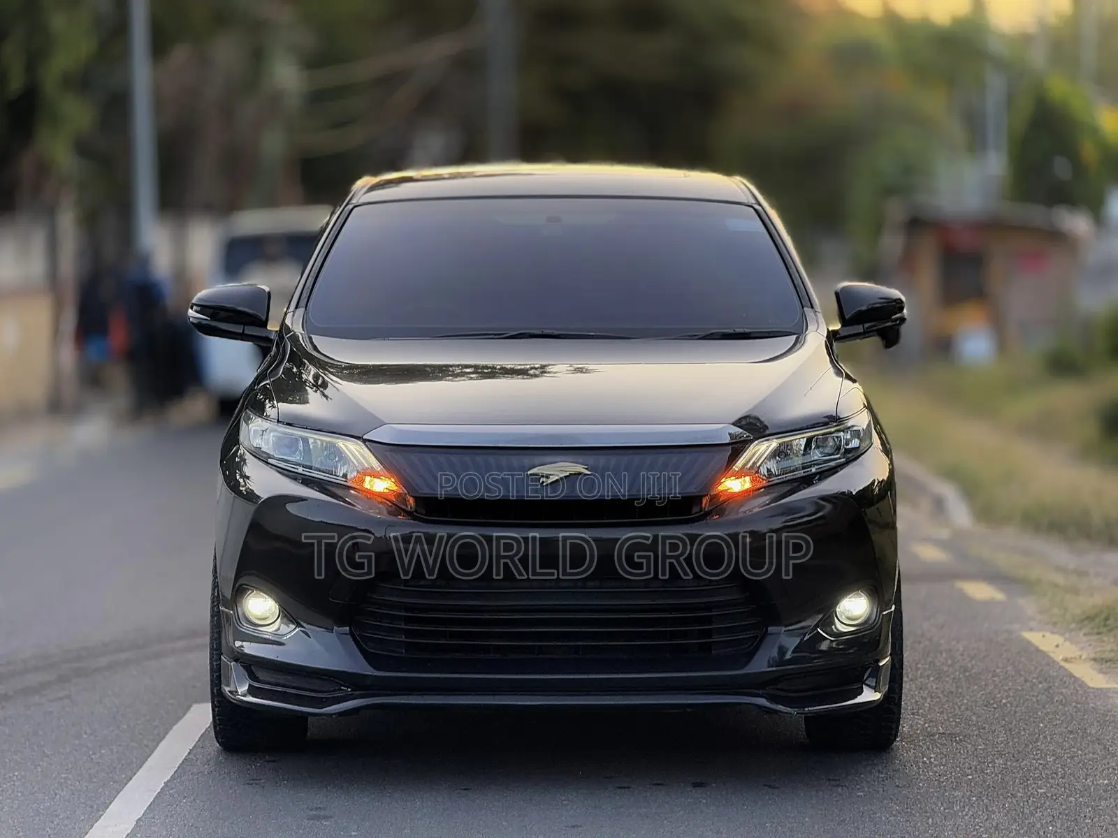 Toyota Harrier 2.0 2014 Black