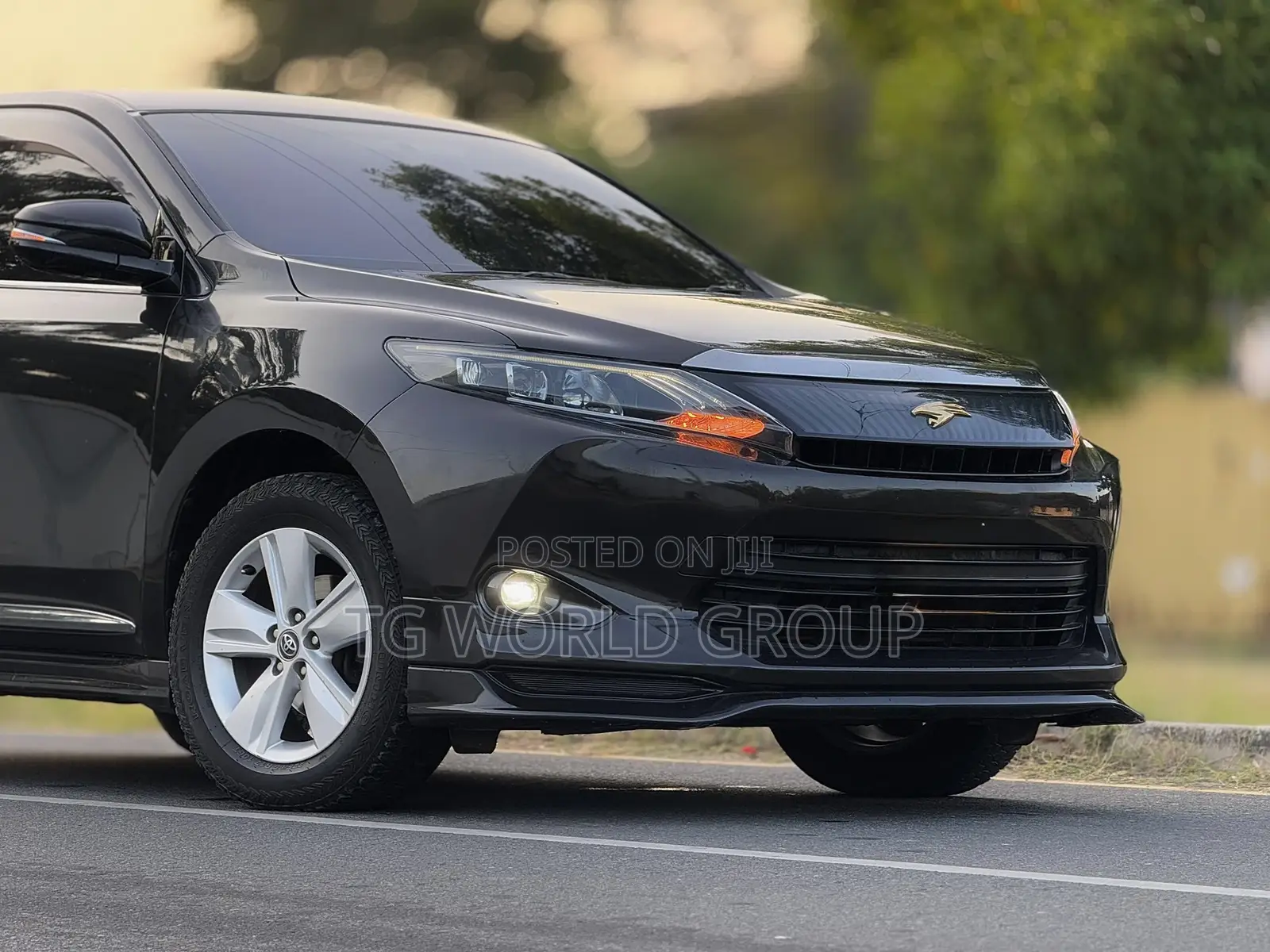 Toyota Harrier 2.0 2014 Black