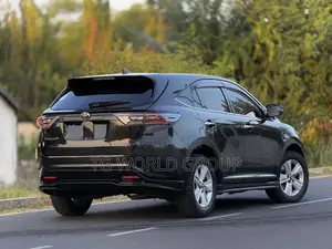 Toyota Harrier 2.0 2014 Black