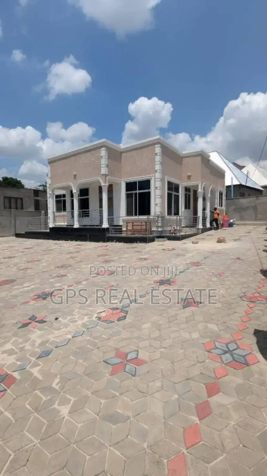 3bdrm House in Kifuru, Kinondoni for sale