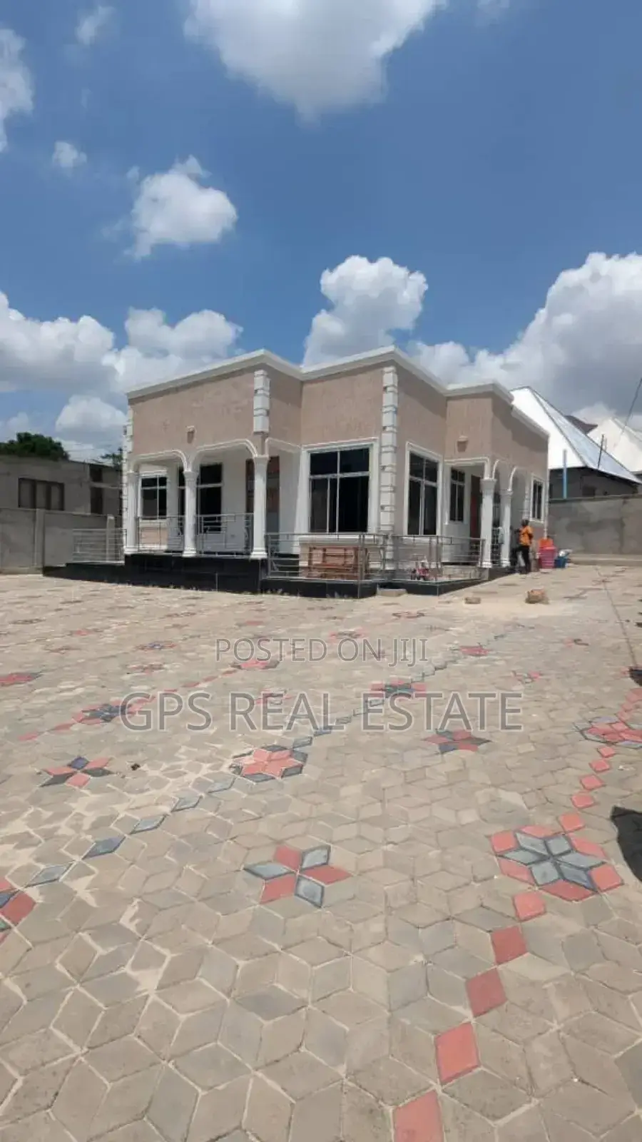 3bdrm House in Kifuru, Kinondoni for sale