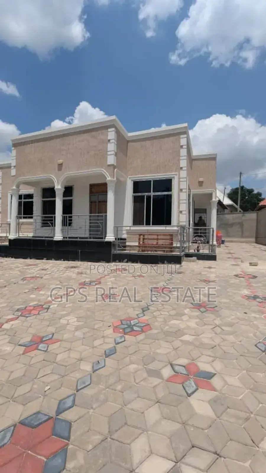 3bdrm House in Kifuru, Kinondoni for sale