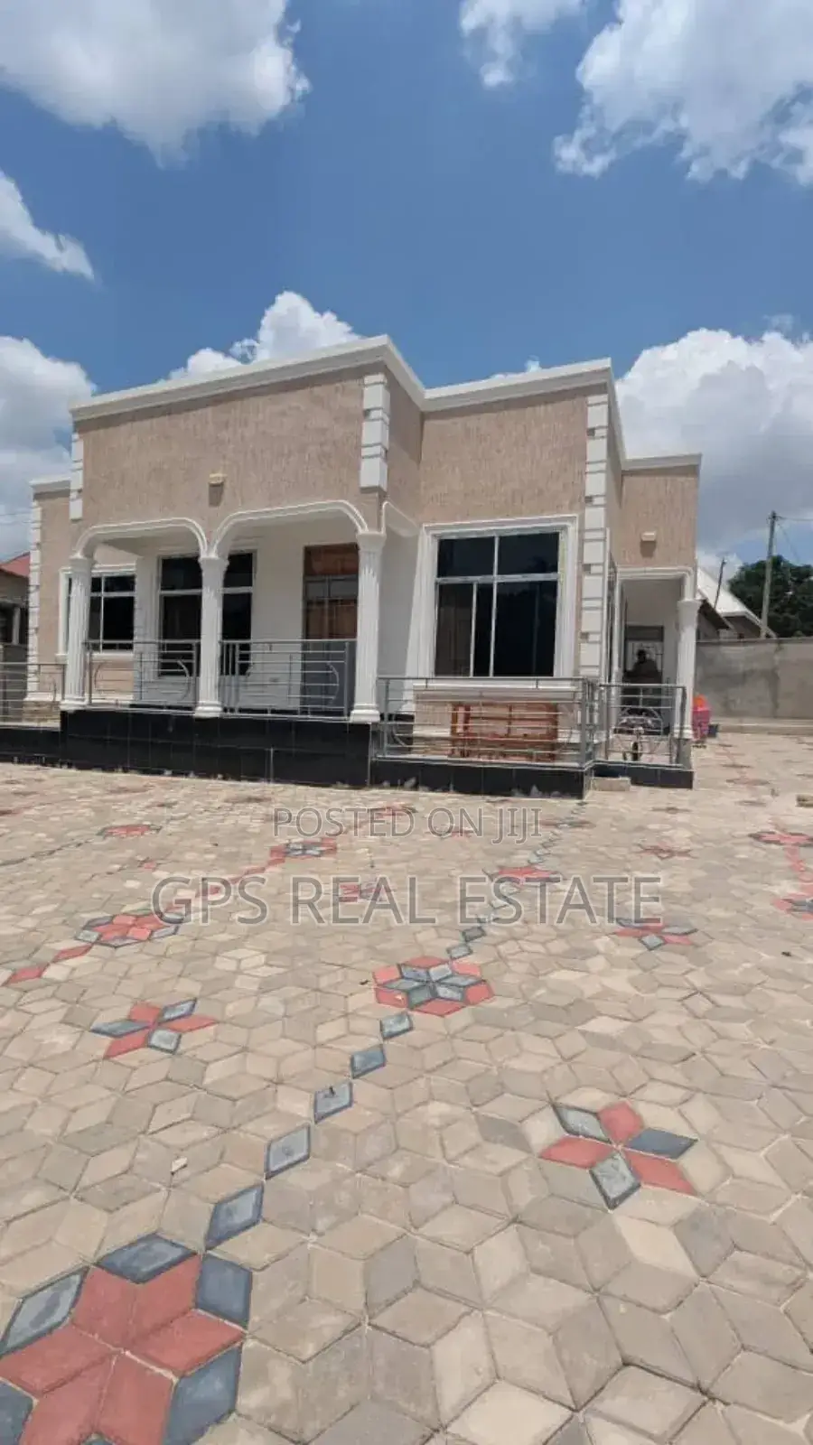 3bdrm House in Kifuru, Kinondoni for sale